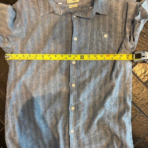 Men's Weathered Vintage Light Blue Short Sleeve Shirt - Picture 5 of 9